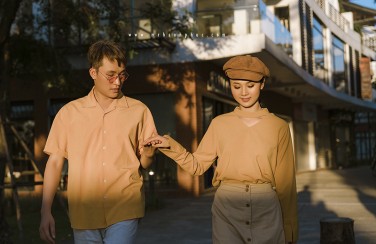 [CHIA SẺ] Có nên hay không up hình cưới lên Facebook?